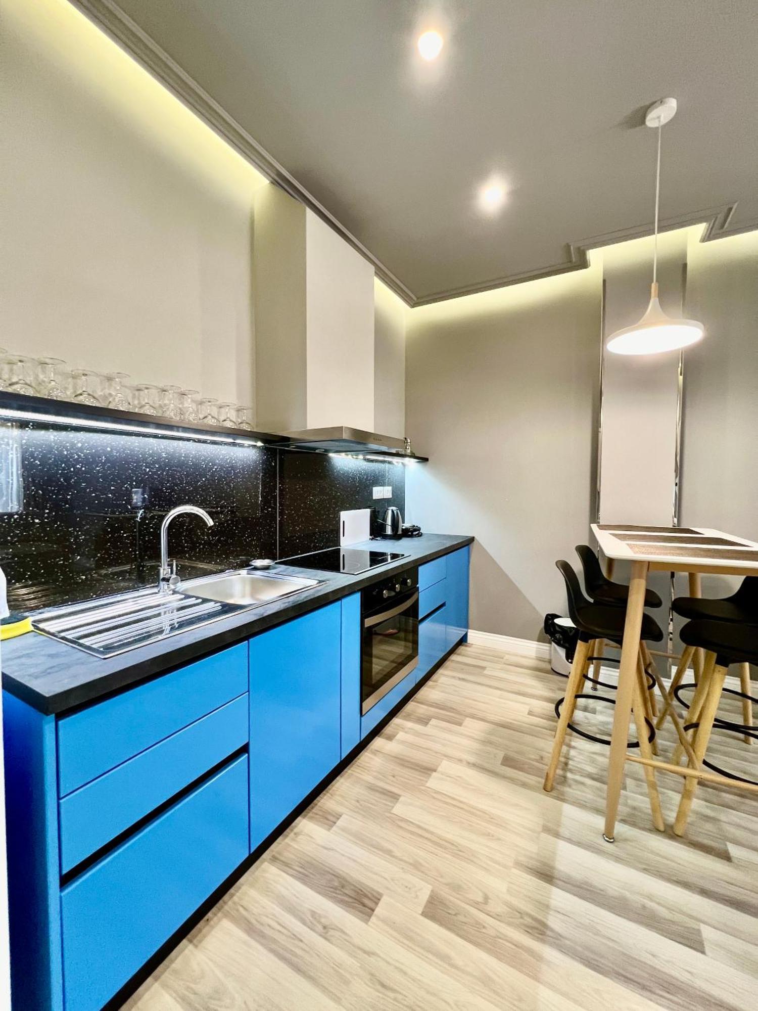 Spiranca Luxury Suites Тирана Номер фото