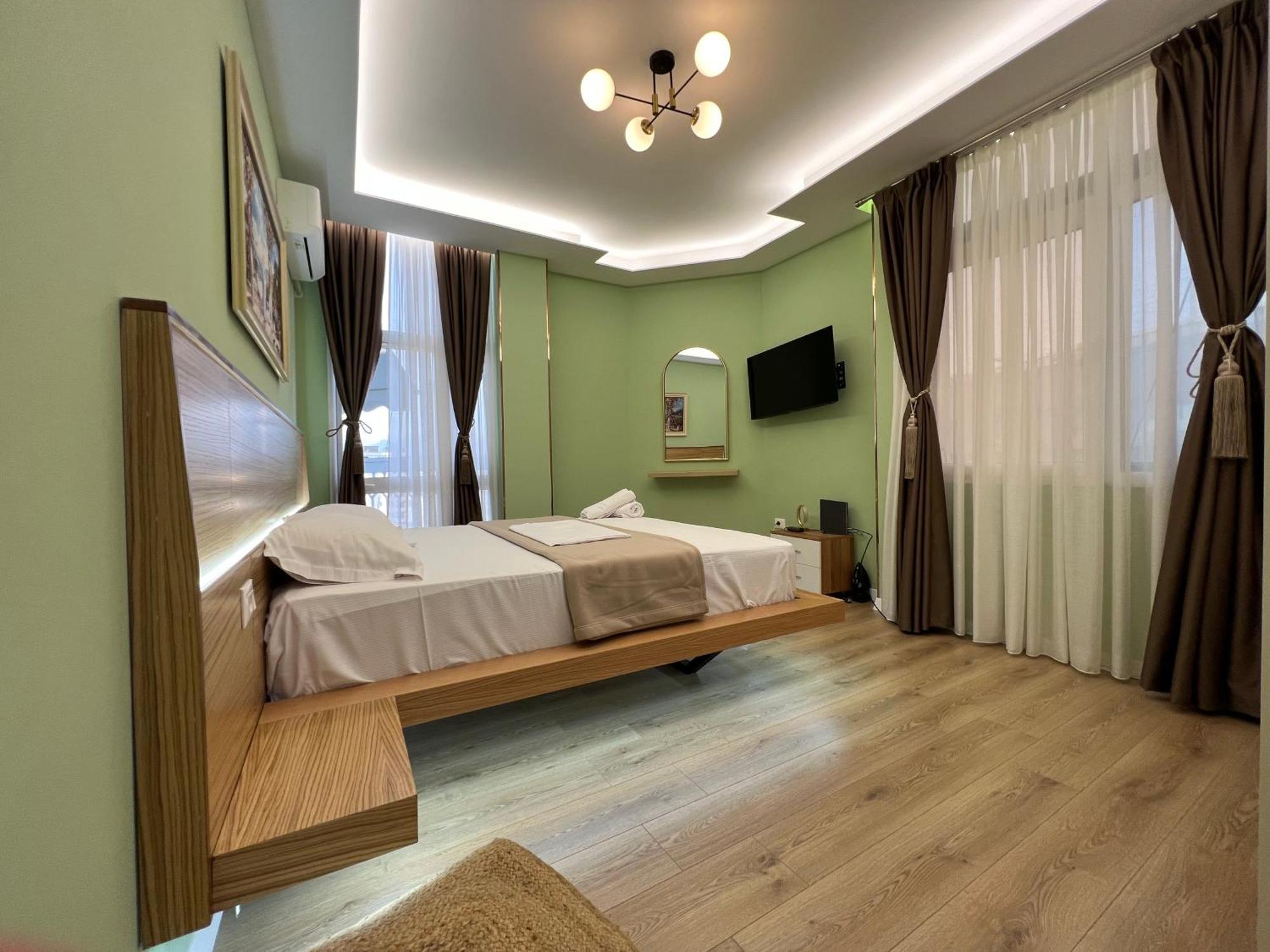 Spiranca Luxury Suites Тирана Экстерьер фото