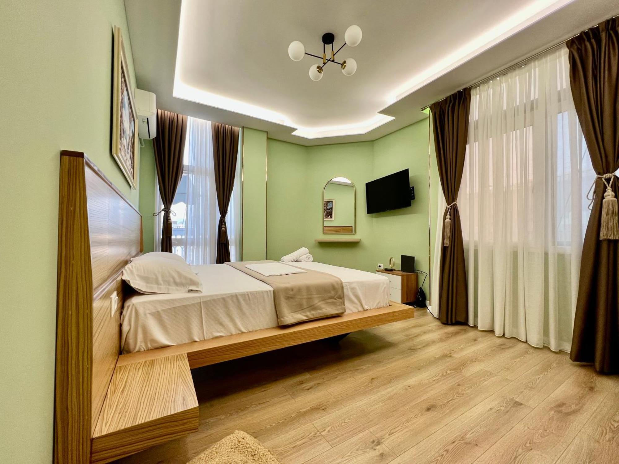 Spiranca Luxury Suites Тирана Экстерьер фото